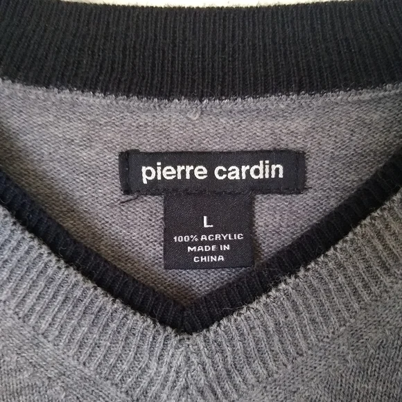 Pierre Cardin sweater - Picture 2 of 3